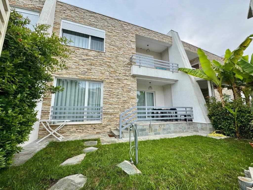 Lura Villas in Lalzi Bay